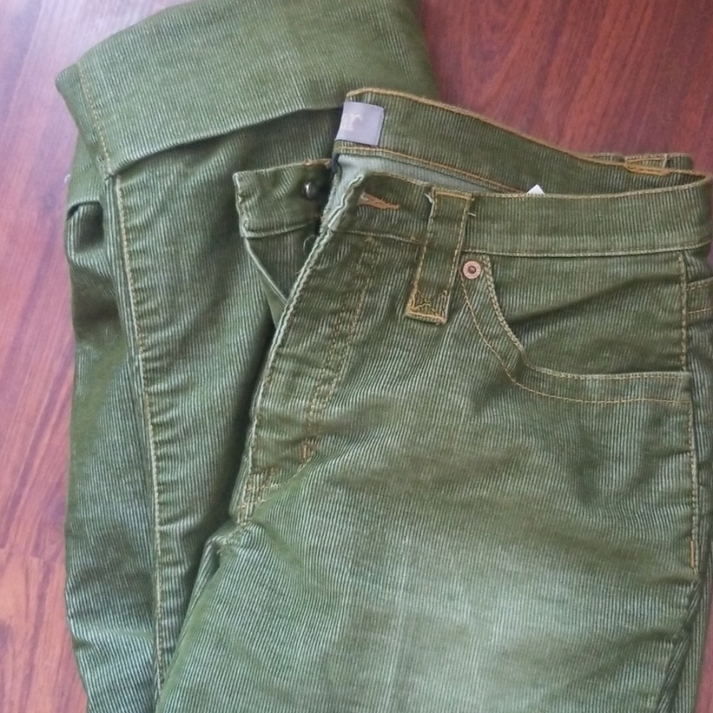 Green corduroy capri